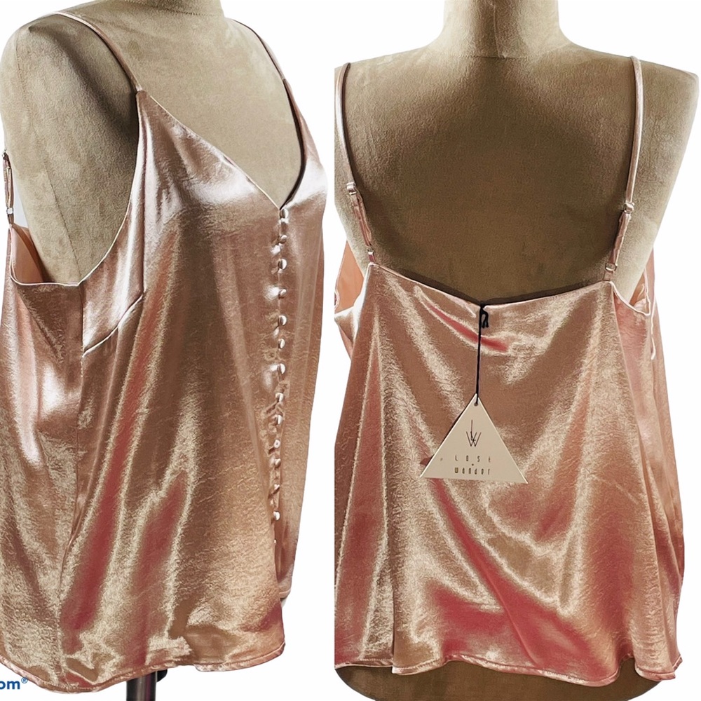 3 for $40💕NWT Lost & Wander Button Tank Top